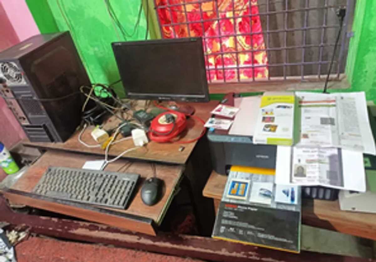 बांग्लादेशी घुसपैठ मामले में झारखंड-बंगाल में ईडी की रेड, अवैध हथियार, जाली पासपोर्ट, आधार सहित कई सामान बरामद