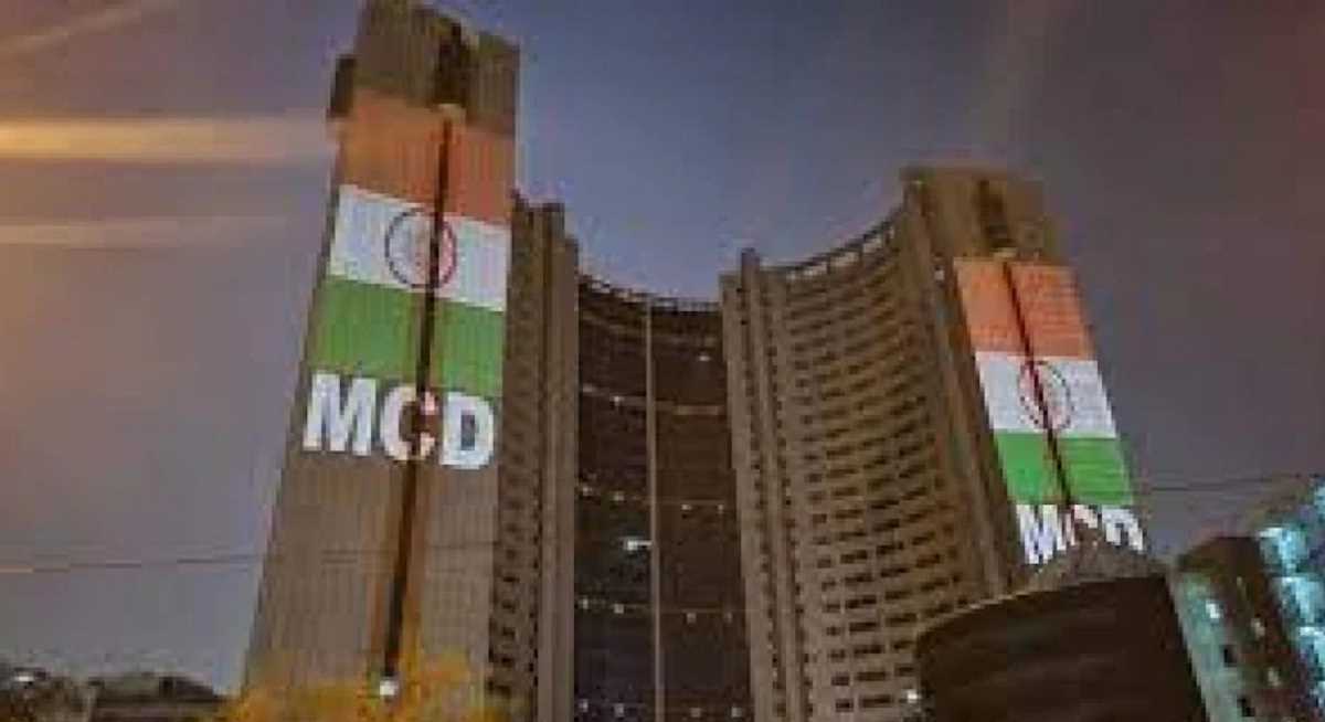 AAP के MCD मेयर-डिप्टी मेयर पद के प्रत्याशियों ने किया नामांकन, 6 जनवरी को चुनाव AAP के MCD मेयर-डिप्टी मेयर पद के प्रत्याशियों ने किया नामांकन, 6 जनवरी को चुनाव