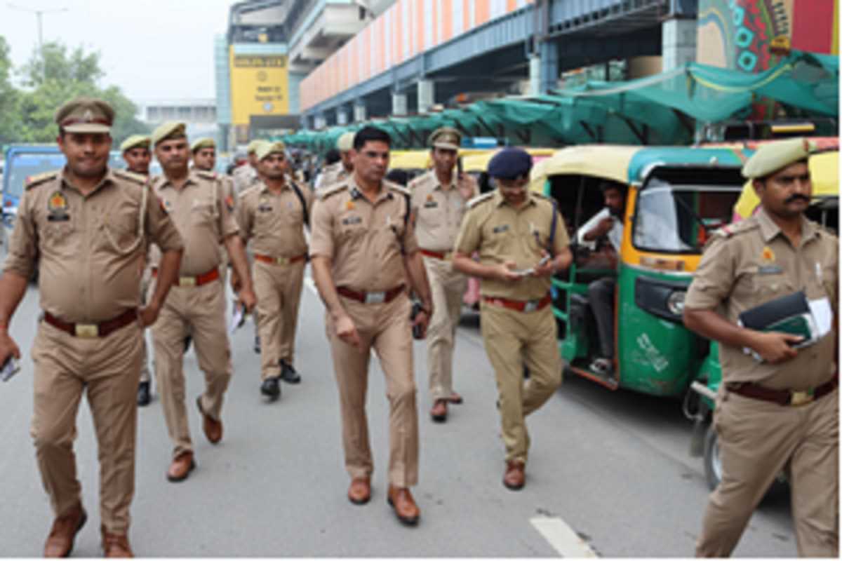 नोएडा : कांवड़ यात्रा को लेकर जॉइंट सीपी ने बॉर्डर एरिया में की पेट्रोलिंग