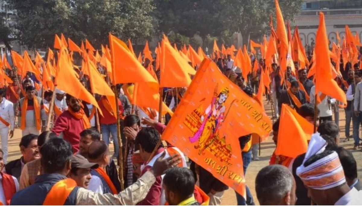 पटना में बजरंग दल ने किया बीजेपी दफ्तर का घेराव, कहा- बीजेपी नेताओं को पहनाएंगे चूड़ियां