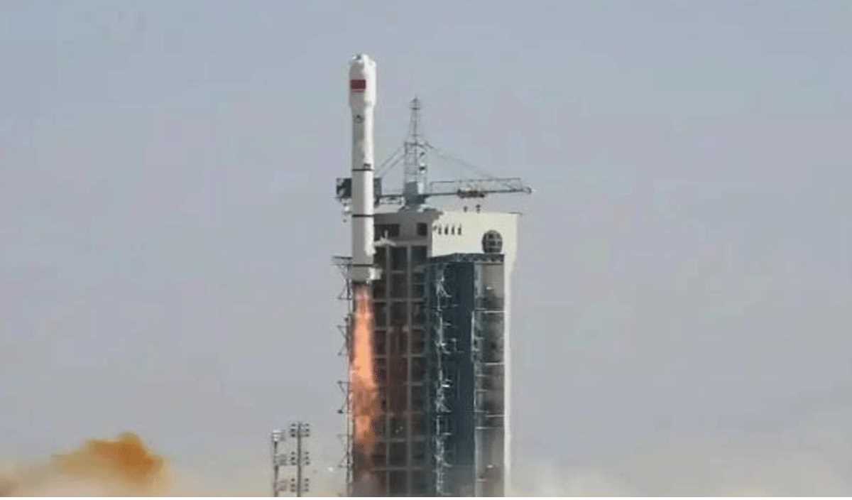 चीन ने सफलतापूर्वक सुपरव्यू 1-03,04 उपग्रह लॉन्च किए