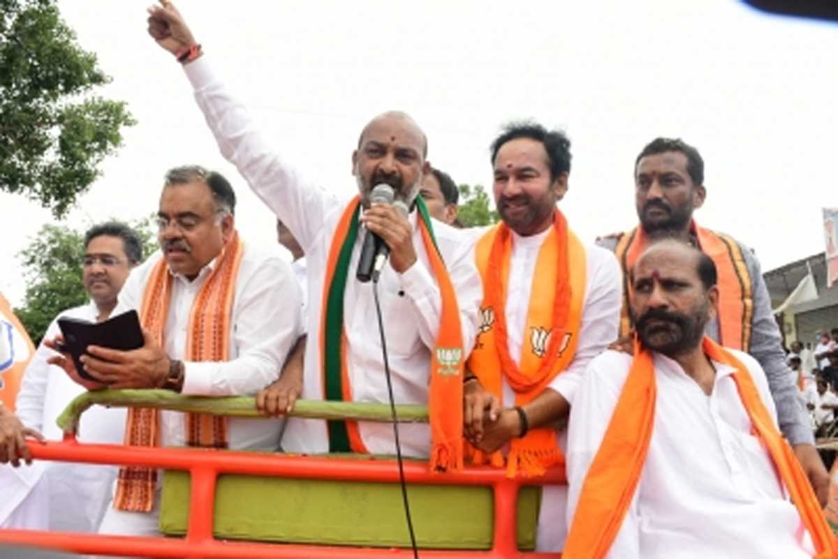 मुनुगोड़े उपचुनाव में भाजपा उम्मीदवार ने केसीआर को लड़ने की चुनौती दी