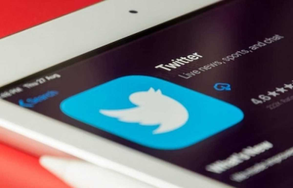 यूजर्स के लिए टॉप ट्वीट्स को पिन करने के लिए कस्टम टैब बनाएगा ट्विटर यूजर्स के लिए टॉप ट्वीट्स को पिन करने के लिए कस्टम टैब बनाएगा ट्विटर