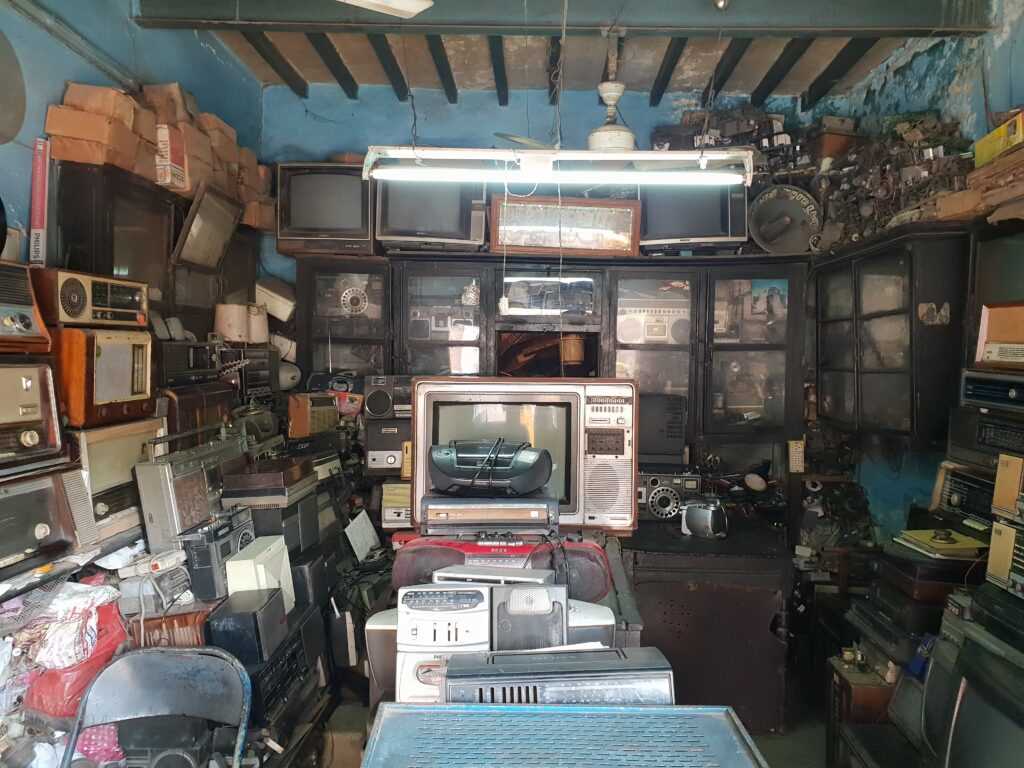 अब बस पिता की याद में चल रही है हैदराबाद की महबूब रेडियो सर्विस अब बस पिता की याद में चल रही है हैदराबाद की महबूब रेडियो सर्विस