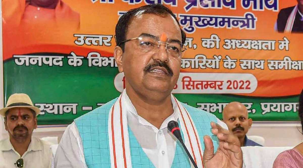 यूपी के डिप्टी सीएम का बड़ा दावा, हमारे संपर्क में सपा के 100 विधायक