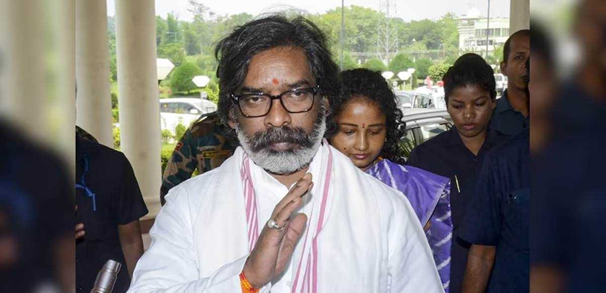 भाजपा में शामिल होने वाले हेमंत सोरेन के प्रस्तावक मंडल मुर्मू का सिर काटने की धमकी