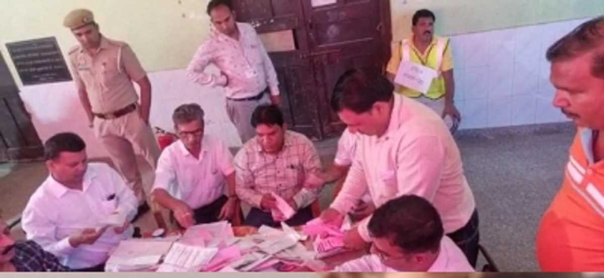 यूपी निकाय चुनाव : नोएडा के वार्ड नंबर-5 से निर्दलीय उम्मीदवार विजयी यूपी निकाय चुनाव : नोएडा के वार्ड नंबर-5 से निर्दलीय उम्मीदवार विजयी