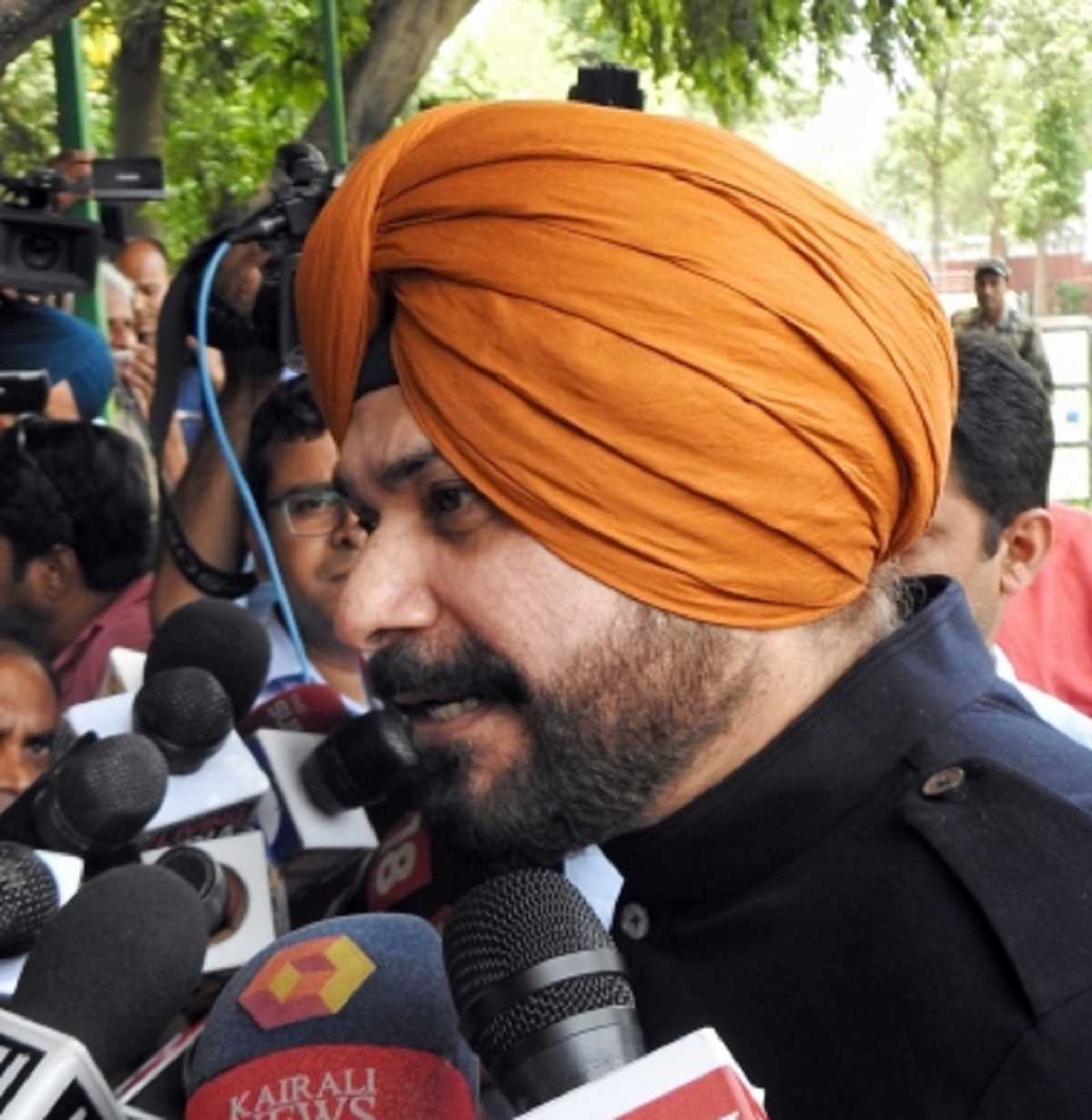 आप के साथ गठबंधन संभव नहीं -नवजोत सिंह सिद्धू