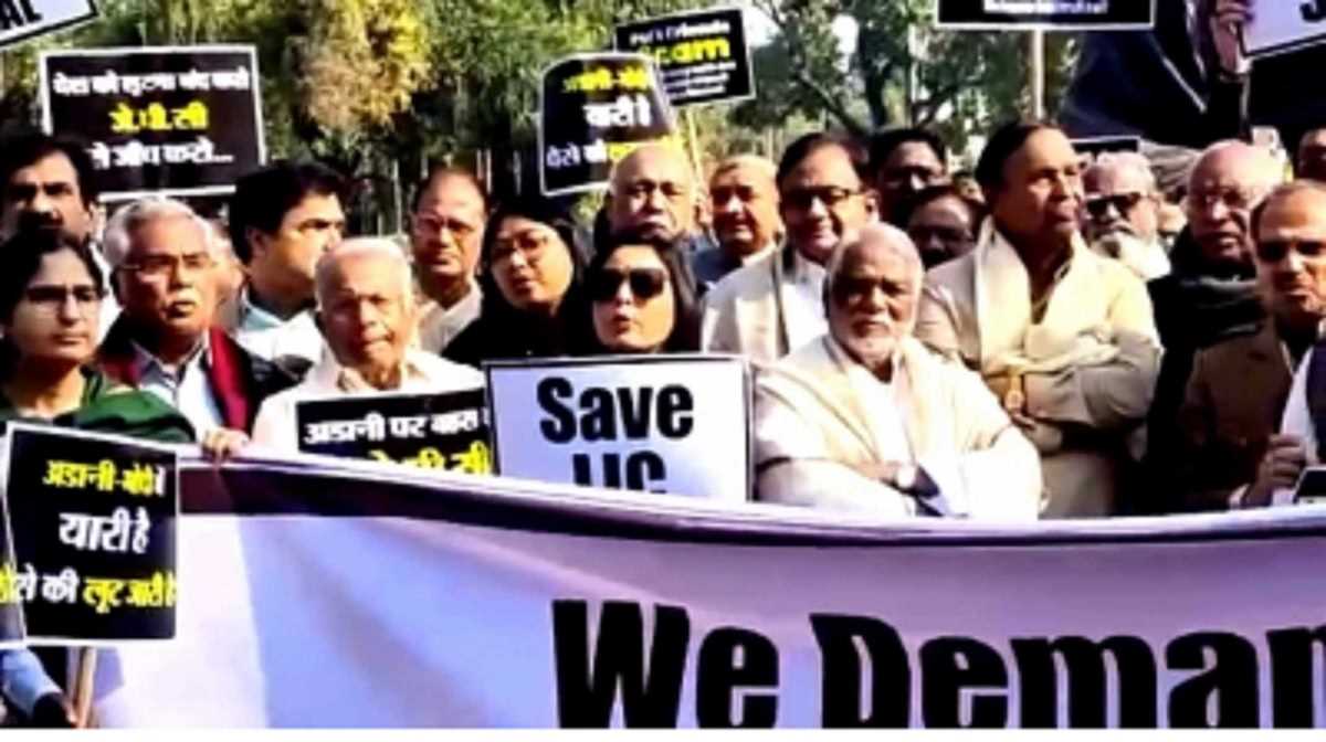 अडानी ग्रुप विवाद पर संसद से सड़क तक कांग्रेस का देशव्यापी प्रदर्शन अडानी ग्रुप विवाद पर संसद से सड़क तक कांग्रेस का देशव्यापी प्रदर्शन