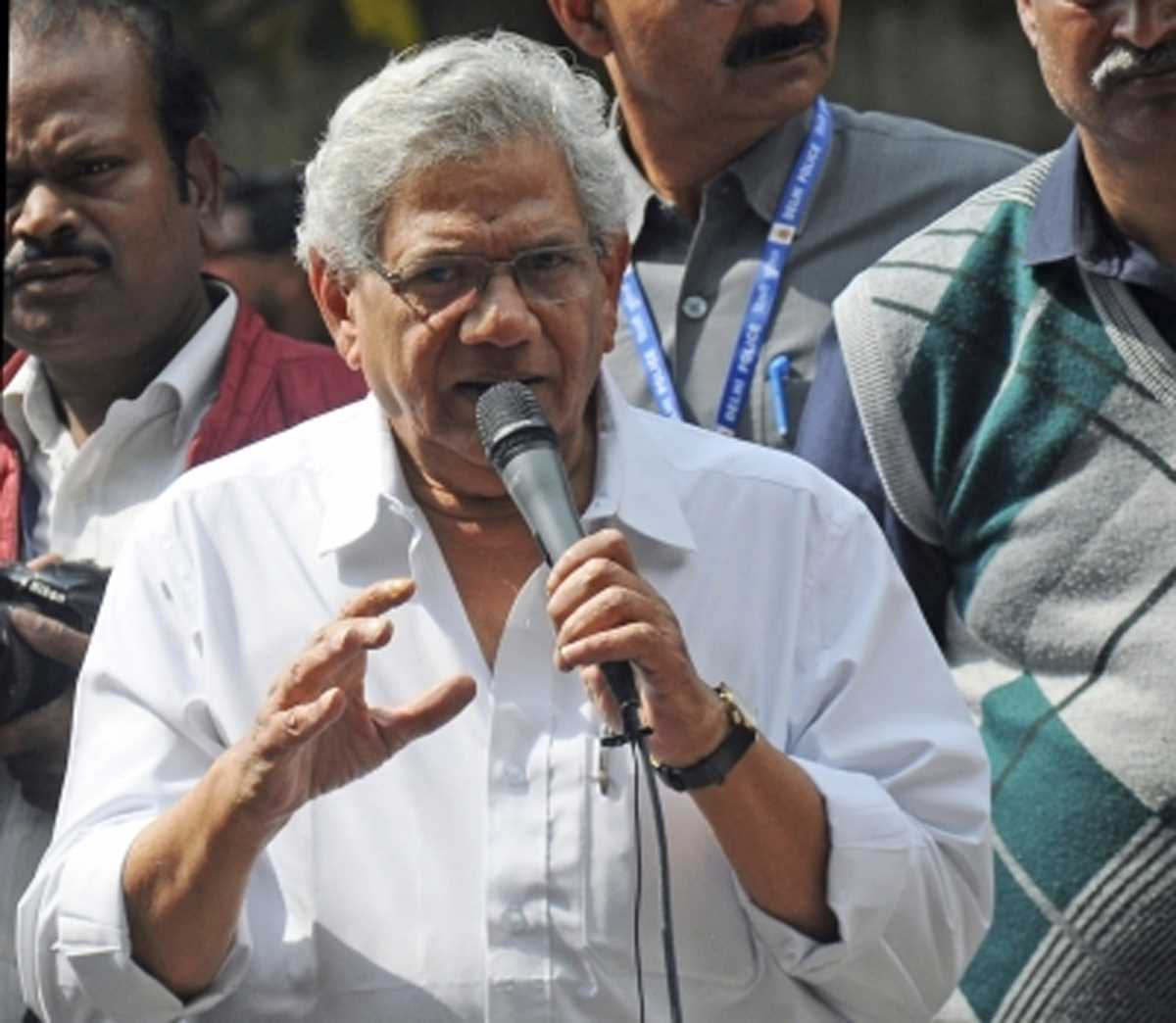 राहुल गांधी की सदस्यता रद्द करने के मामले में बीजेपी ने निरंकुशता का खुला प्रदर्शन किया : येचुरी