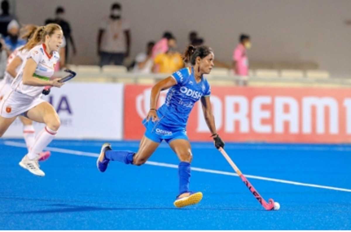 पिछले दो हफ्तों में महिला हॉकी टीम में काफी सुधार हुआ : वंदना कटारिया