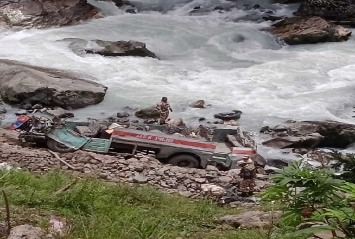 राहुल-प्रियंका ने पहलगाम बस दुर्घटना में जवानों के शहीद होने पर जताया शोक