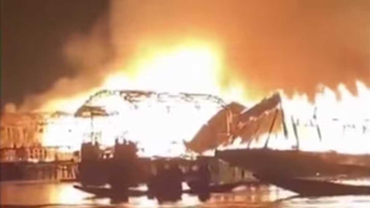 श्रीनगर में हाउसबोटों में आग लगने से तीन बांग्लादेशी पर्यटकों की मौत