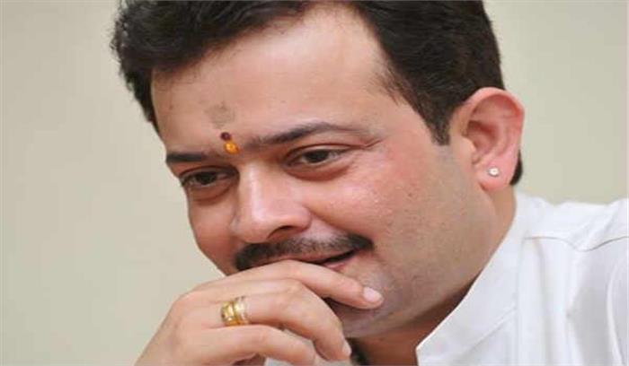  संत भय्यूजी महाराज ने गोली मारकर की आत्महत्या