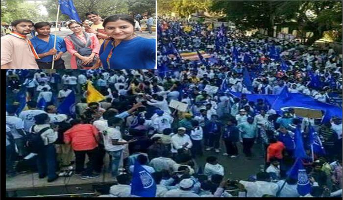 जंतर-मंतर पर दलितों ने लगाए आजादी के नारे