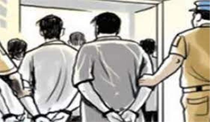 सटोरिए क्रिकेट मैच में खिला रहे थे पैसा डबल करने का गेम, 4 गिरफ्तार