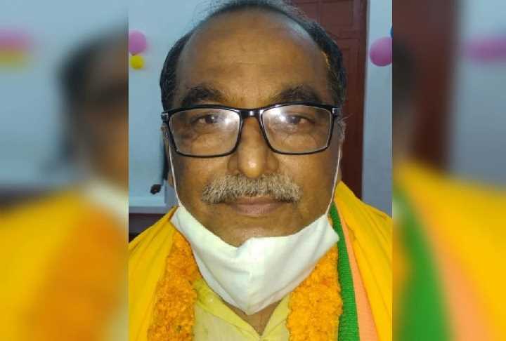 केन्द्र सरकार द्वारा बनाये तीनों नये कृषि कानून किसानों के हित में: डा.त्रिपाठी