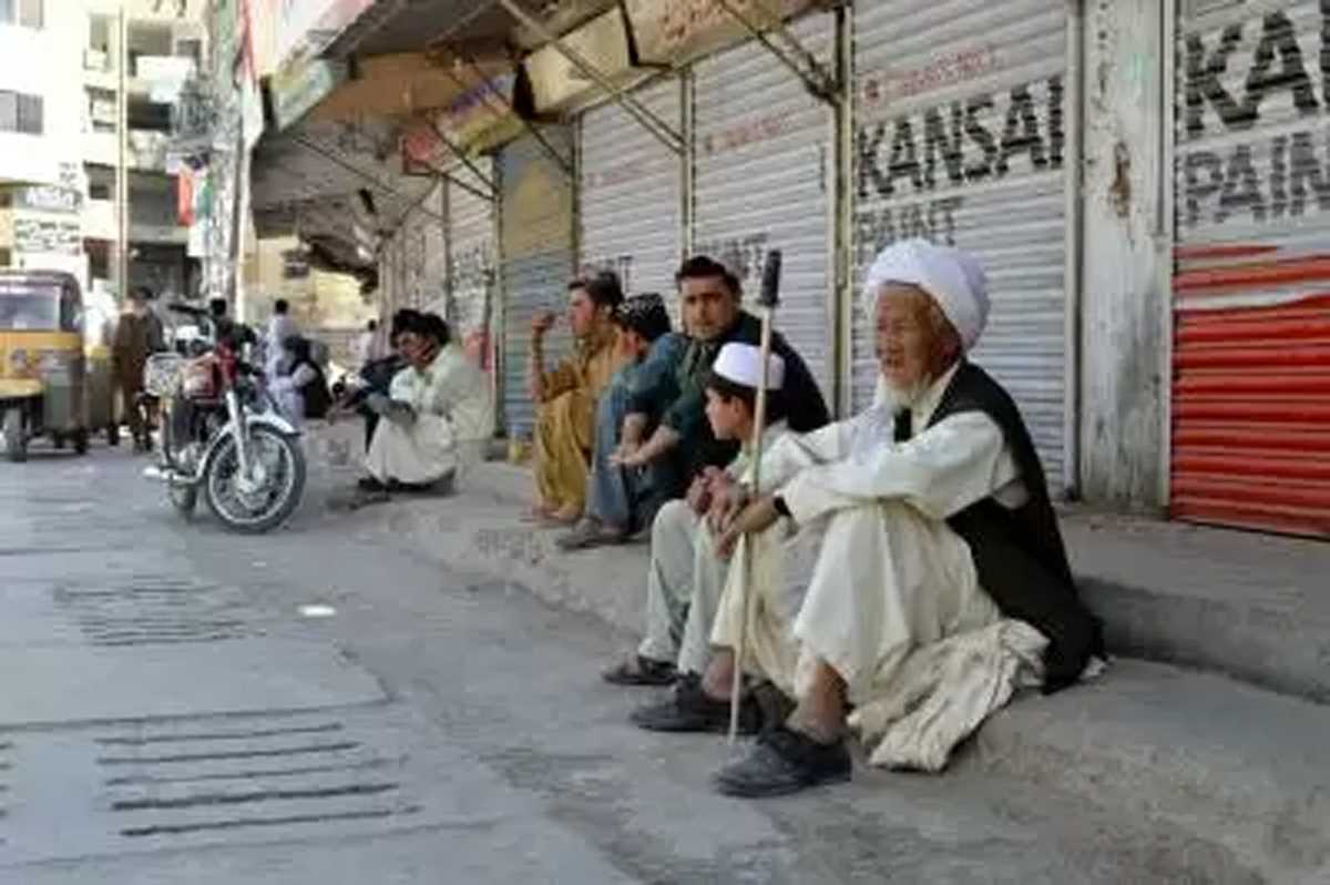 पाक व्यापारियों ने अधिक कर लगाए जाने पर देशव्यापी विरोध की दी धमकी