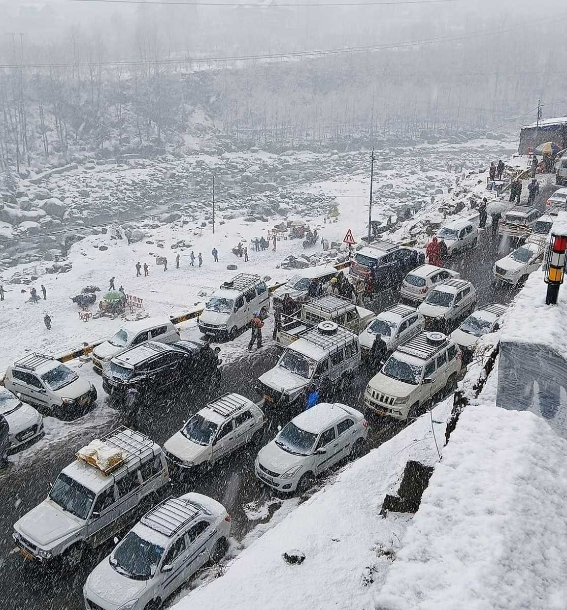 हिमाचल: मध्य और उच्च पर्वतीय कुछ स्थानों में बारिश-बर्फबारी जानें मार्च तक कैसा रहेगा मौसम