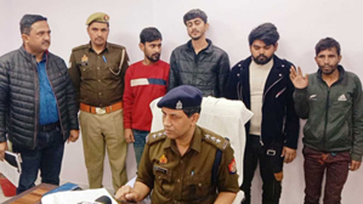 गाजियाबाद में ऑन डिमांड लग्जरी गाड़ियां चुराने वाले गैंग के चार गिरफ्तार