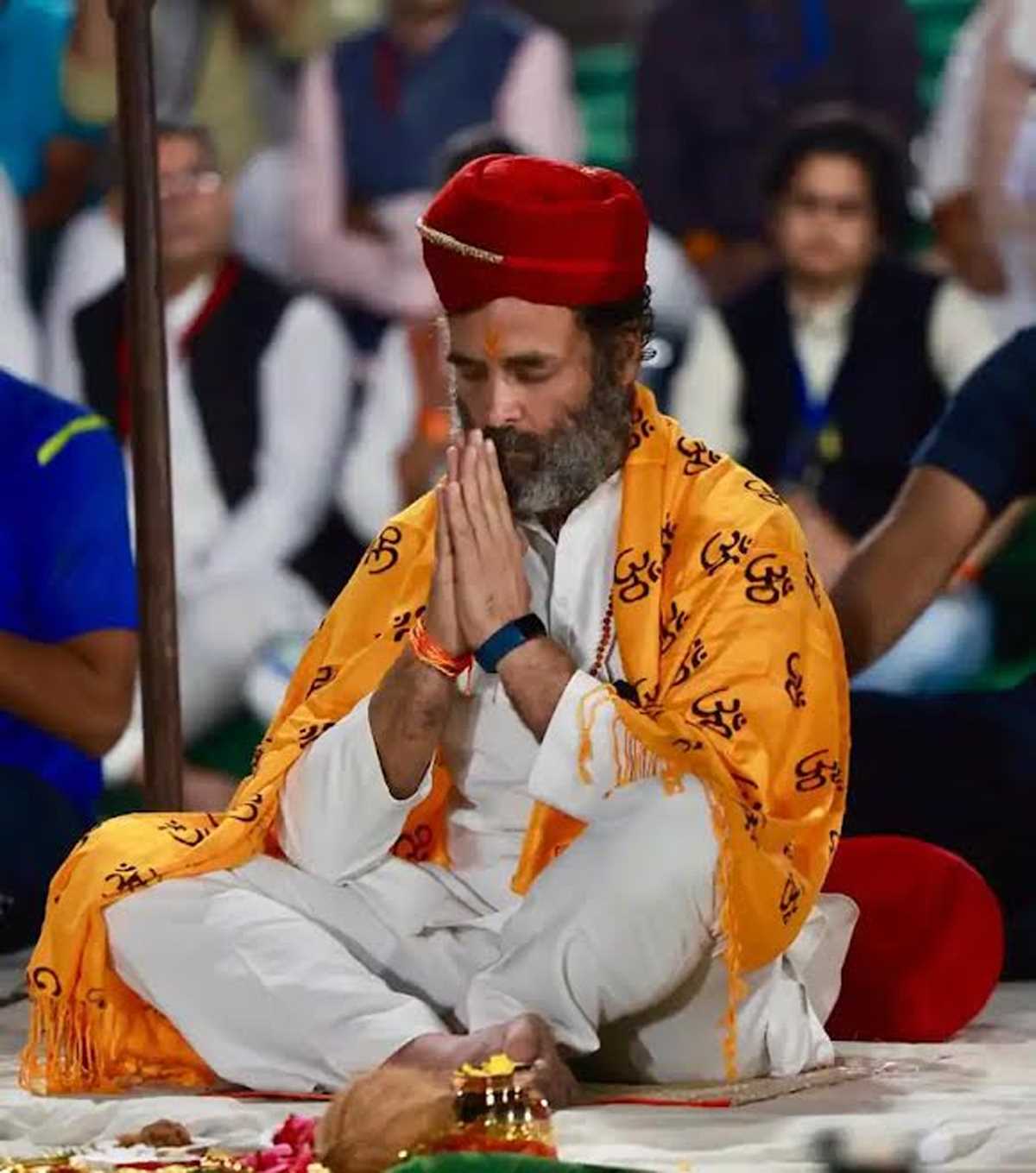 शहजादा छवि के कोकून से बाहर आता एक लोकनायक... शहजादा छवि के कोकून से बाहर आता एक लोकनायक...