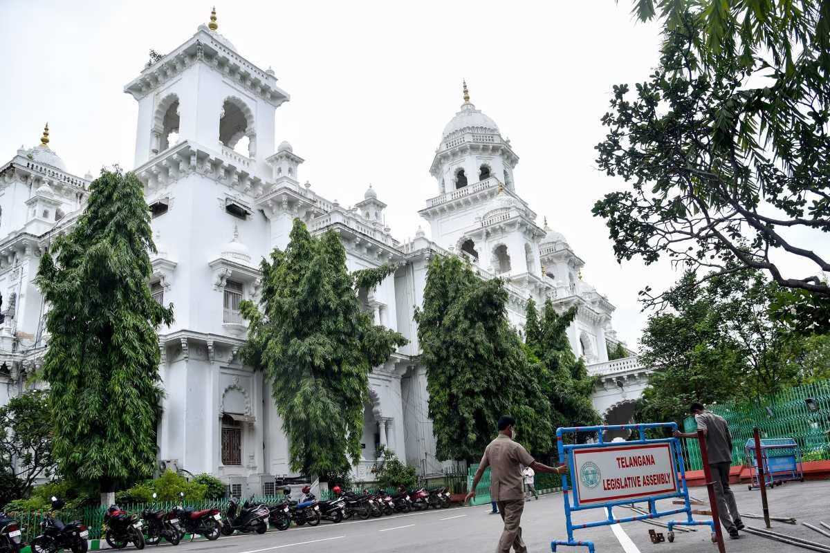 तेलंगाना में अब तक 618 उम्मीदवारों ने नामांकन दाखिल किया तेलंगाना में अब तक 618 उम्मीदवारों ने नामांकन दाखिल किया