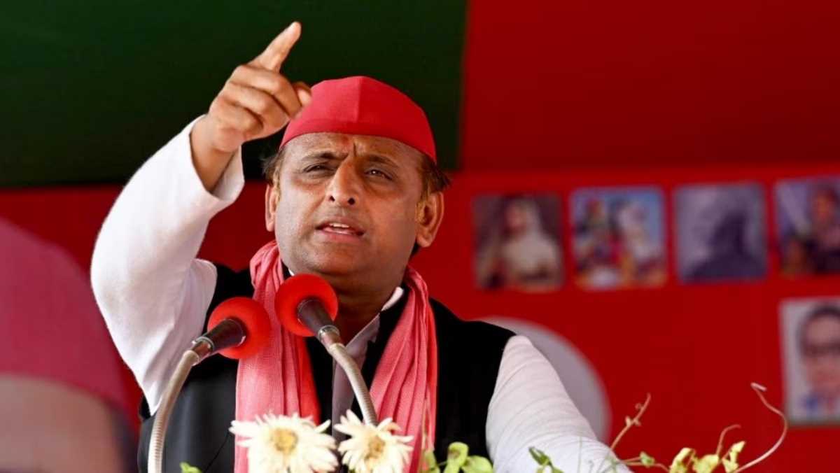 भाजपा का बुलडोजर अब दिवंगतों के मान-सम्मान पर भी चलने लगा : अखिलेश यादव