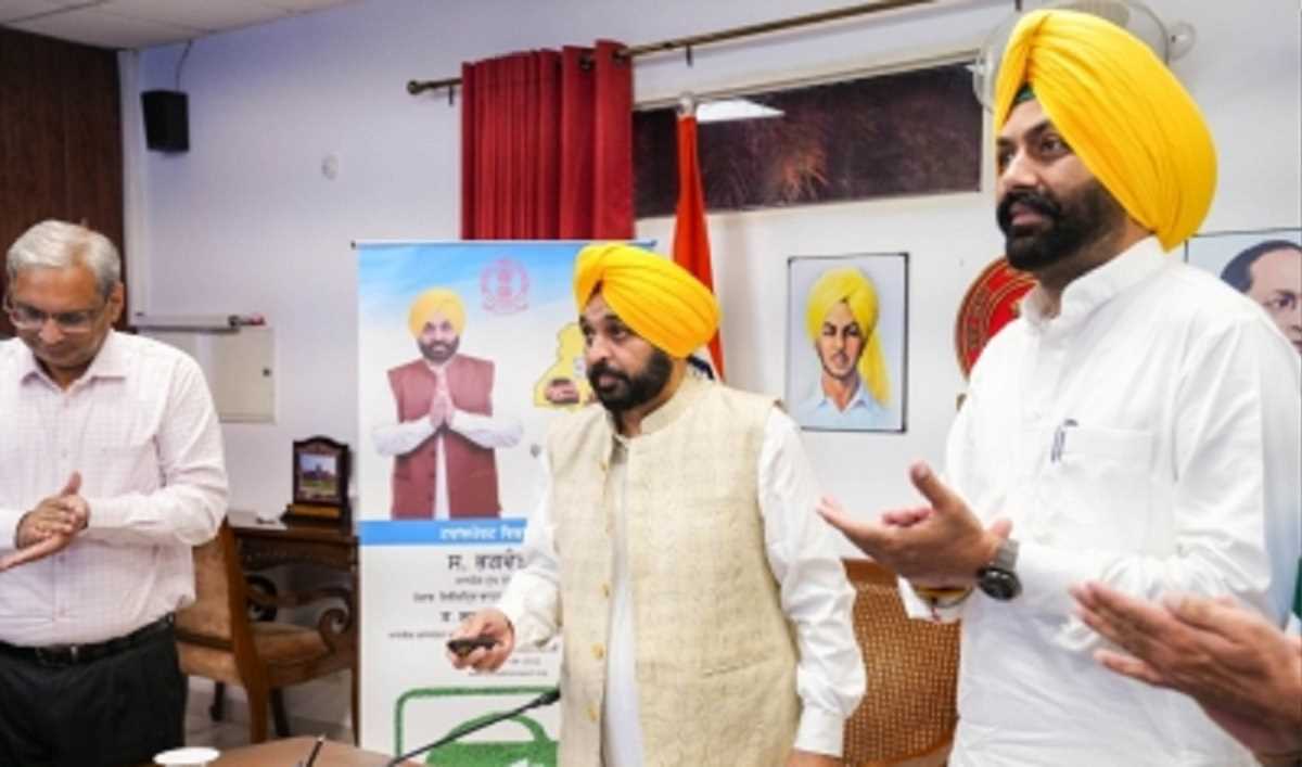 पंजाब में इलेक्ट्रिक वाहनों को बढ़ावा देने के लिए नई नीति को मिली मंजूरी पंजाब में इलेक्ट्रिक वाहनों को बढ़ावा देने के लिए नई नीति को मिली मंजूरी