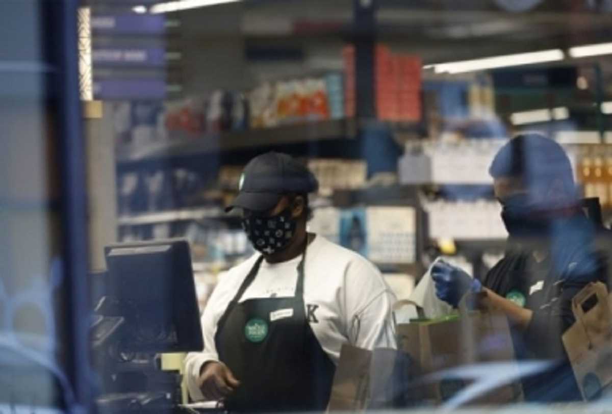 अमेरिका में बेरोजगारी 50 साल के निचले स्तर पर, महंगाई घटी, मगर टूटी नहीं