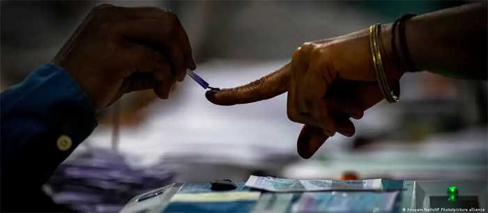 लोकसभा चुनाव: क्यों जरूरी है मतदान के सही आंकड़ों का सामने आना लोकसभा चुनाव: क्यों जरूरी है मतदान के सही आंकड़ों का सामने आना