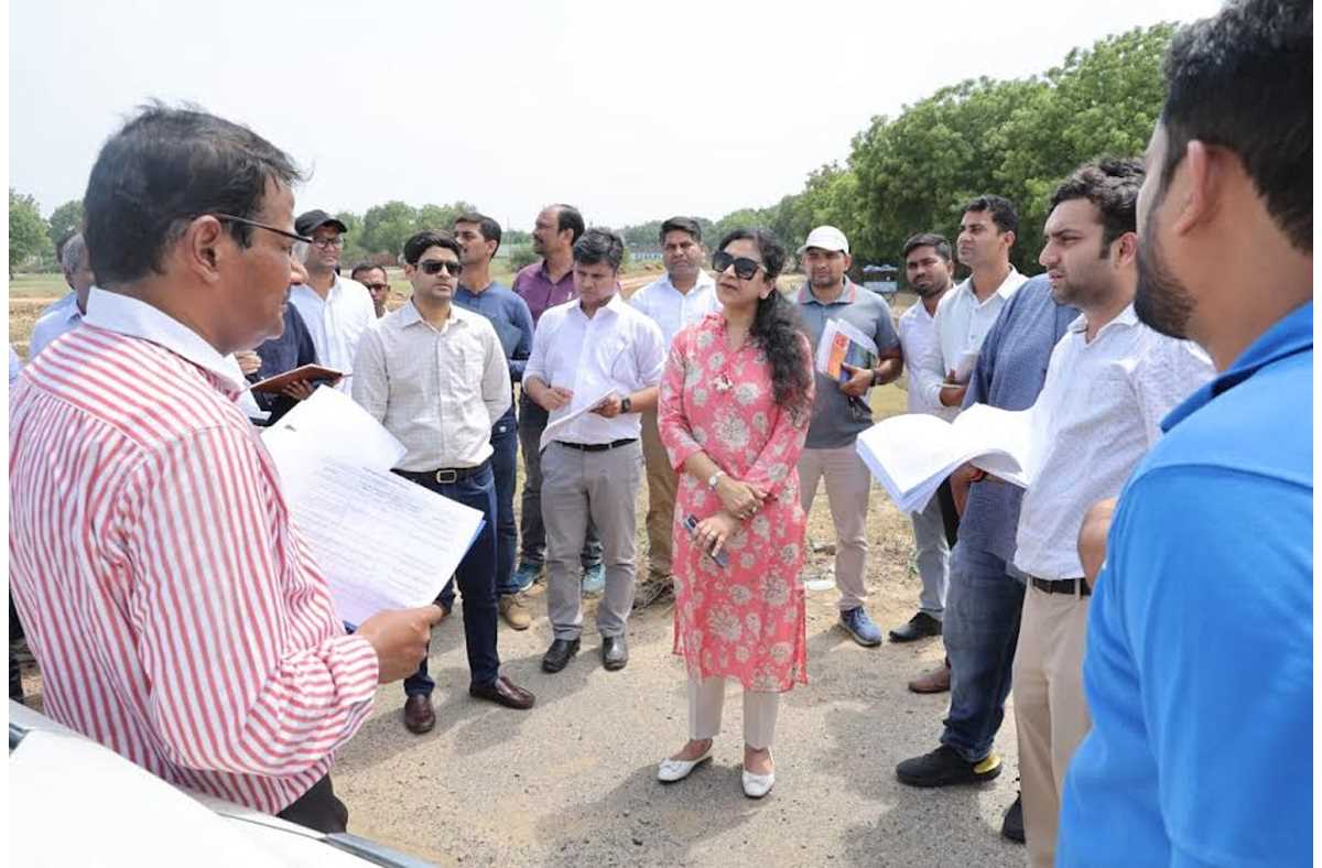 सीईओ ने शहर का लिया जायजा, 10 फर्मों पर लगाया 65 लाख का जुर्माना