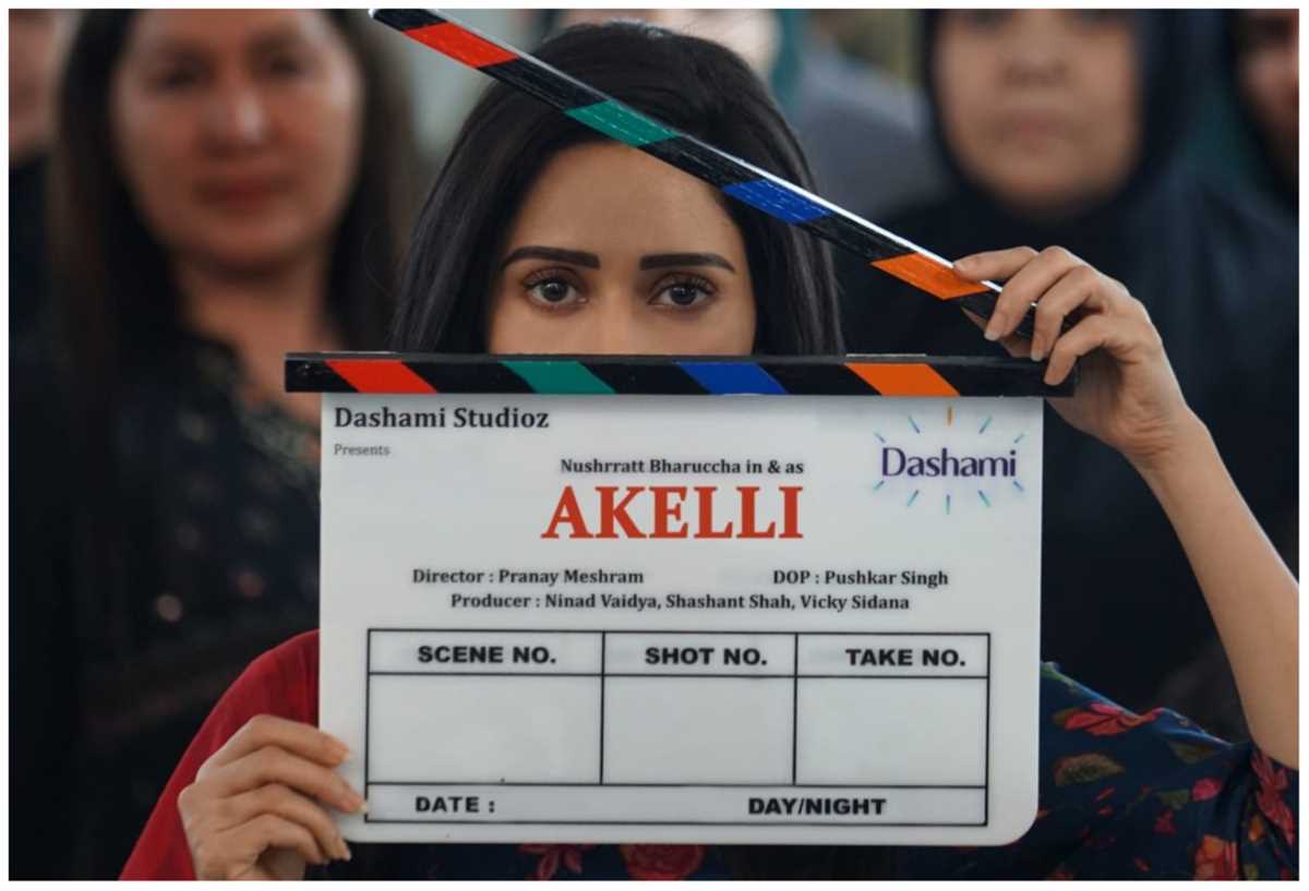 नुसरत भरूचा ने शेयर की अकेली की झलक