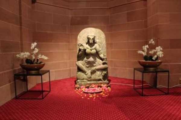 बकरी के सिर वाली योगिनी की चोरी हुई मूर्ति वापस लाएगी सरकार