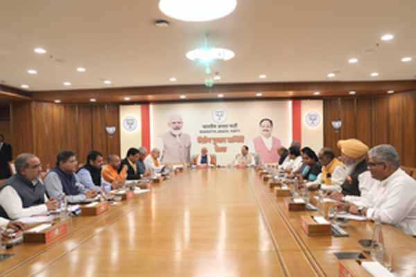 पीएम मोदी ने अमित शाह, राजनाथ सिंह और जेपी नड्डा संग की बड़ी बैठक