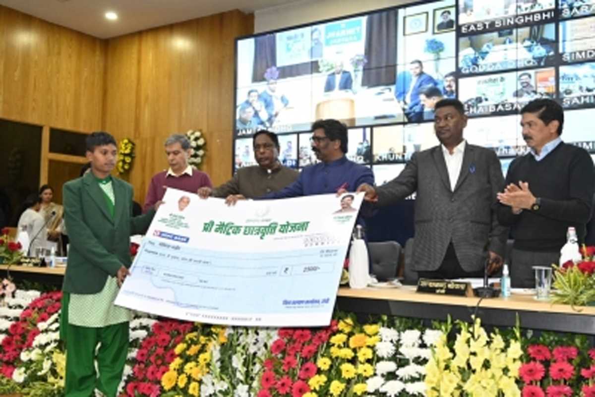 हेमंत सरकार के तीन साल, डीबीटी योजनाओं के तहत 30 लाख लोगों के खाते में ट्रांसफर हुए 890 करोड़