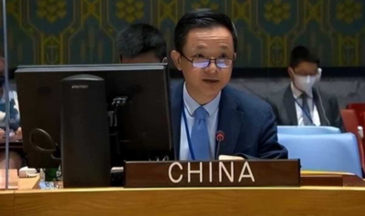 बातचीत और वार्ता यूक्रेन संकट को हल करने के लिए सबसे यथार्थवादी और व्यवहार्य तरीका है बातचीत और वार्ता यूक्रेन संकट को हल करने के लिए सबसे यथार्थवादी और व्यवहार्य तरीका है