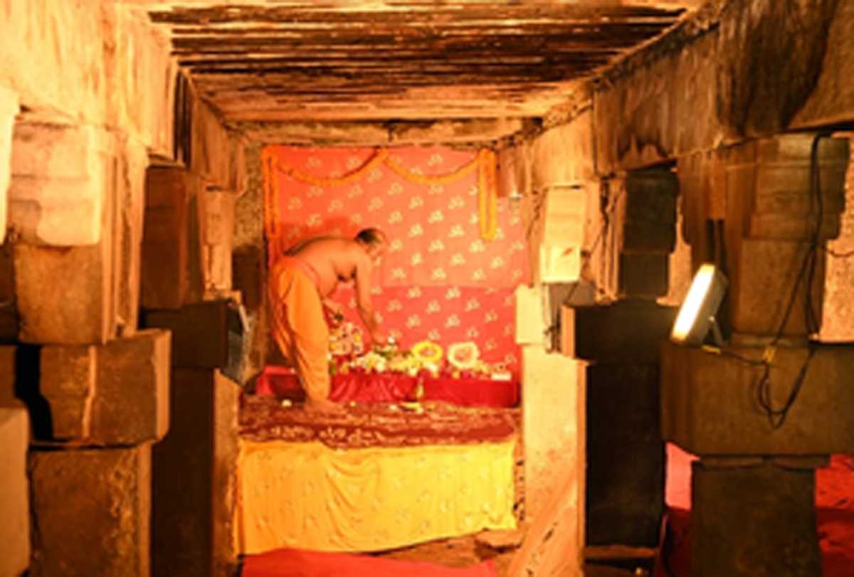 सुप्रीम कोर्ट ज्ञानवापी के दक्षिणी तहखाने में पूजा-पाठ के खिलाफ मस्जिद समिति की याचिका पर आज सुनवाई करेगा