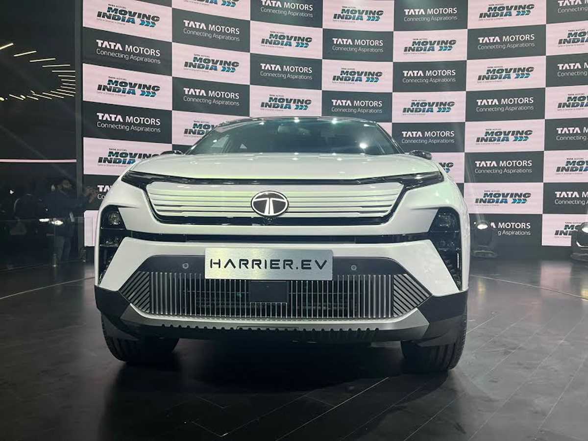 ऑटोमोबाइल का सबसे बड़ा हब बन रहा भारत, ईवी के सप्लाई चेन में भी होगा सबसे आगे