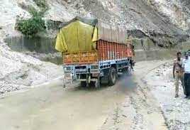 करीब 9 घंटे बाद खोला गया बदरीनाथ हाईवे, यात्रियों ने ली राहत की सांस