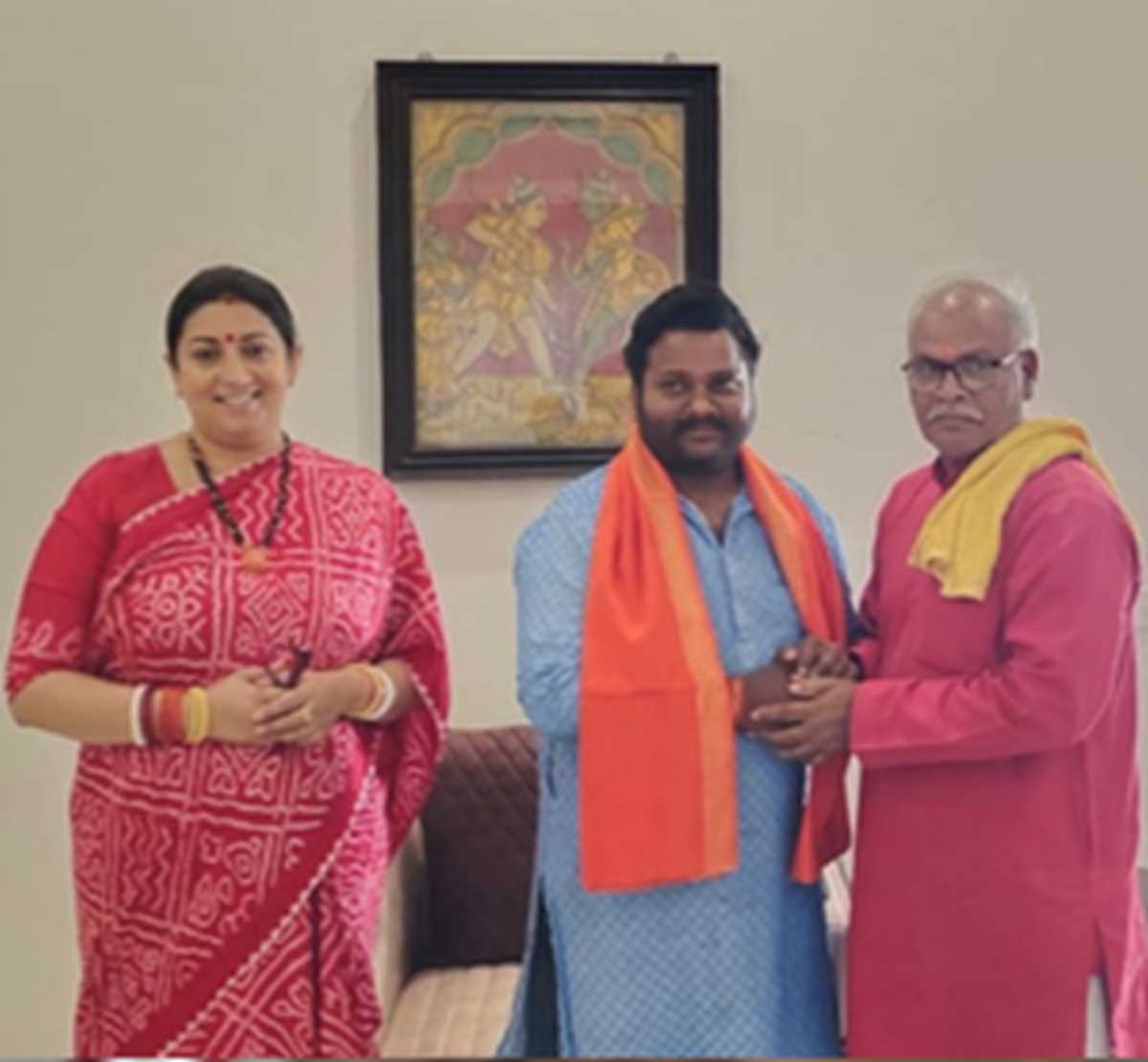 अमेठी में सियासी शह-मात का खेल, कांग्रेस नेता सुबह भाजपा में गए, शाम को घर वापसी