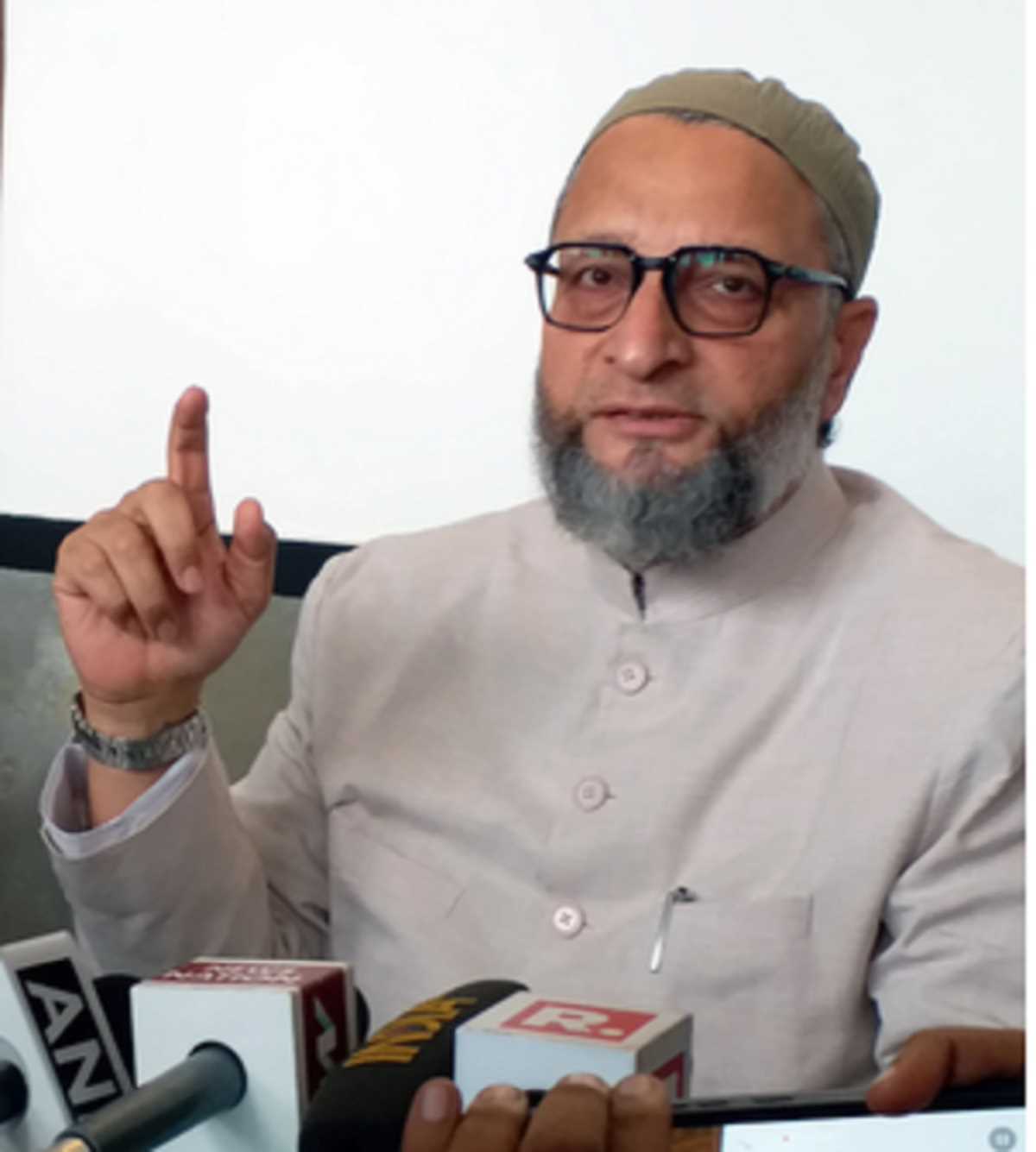 बजट सत्र से पहले सर्वदलीय बैठक में ओवैसी ने उठाए चार मुद्दे