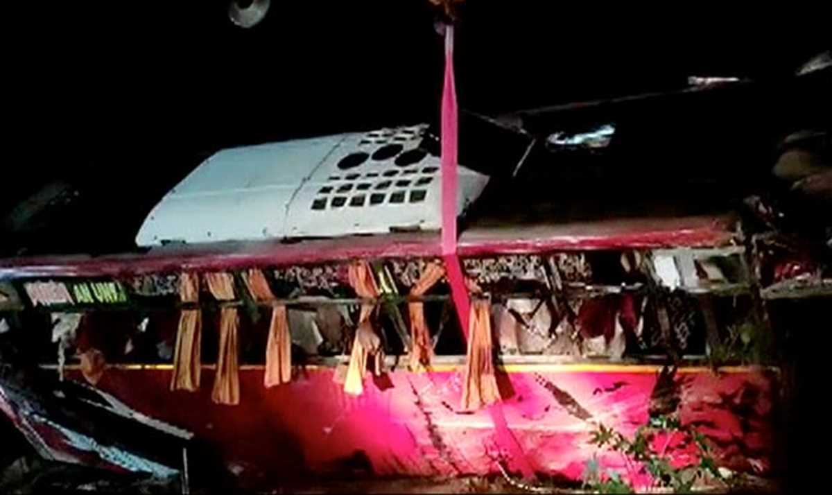 केरल में दर्दनाक हादसा, दो बसों के टकराने से 9 लोगों की मौत, 40 घायल