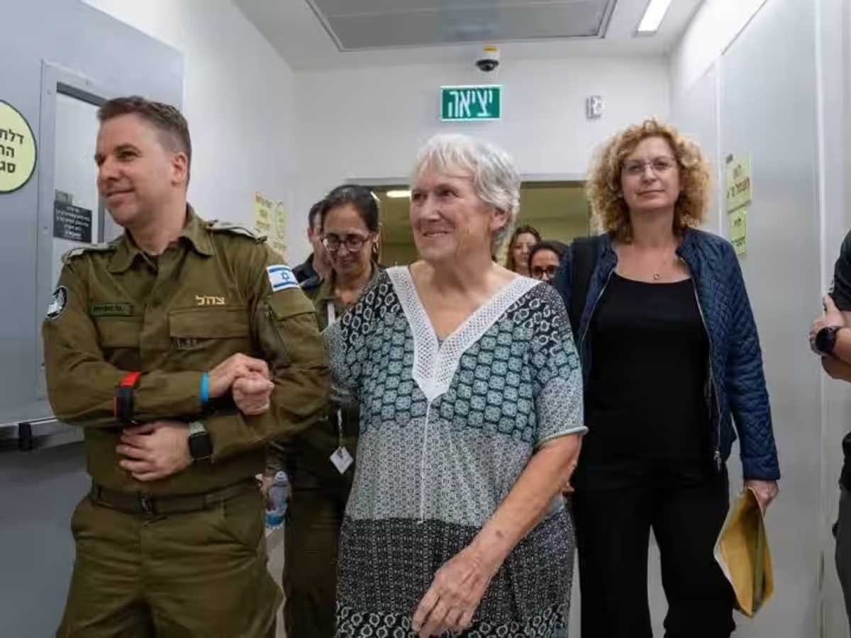 हमास ने 14 इजरायली और 3 विदेशी बंधकों का एक और जत्था किया रिहा