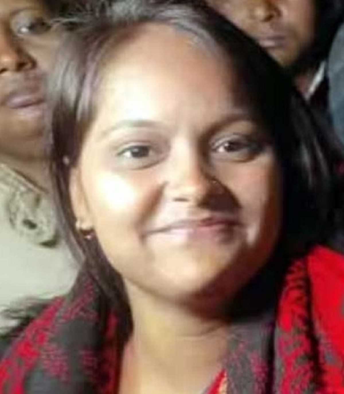 बिकरू हत्याकांड के आरोपी की विधवा खुशी दुबे बोलीं- अब कभी गांव नहीं जाना चाहूंगी बिकरू हत्याकांड के आरोपी की विधवा खुशी दुबे बोलीं- अब कभी गांव नहीं जाना चाहूंगी