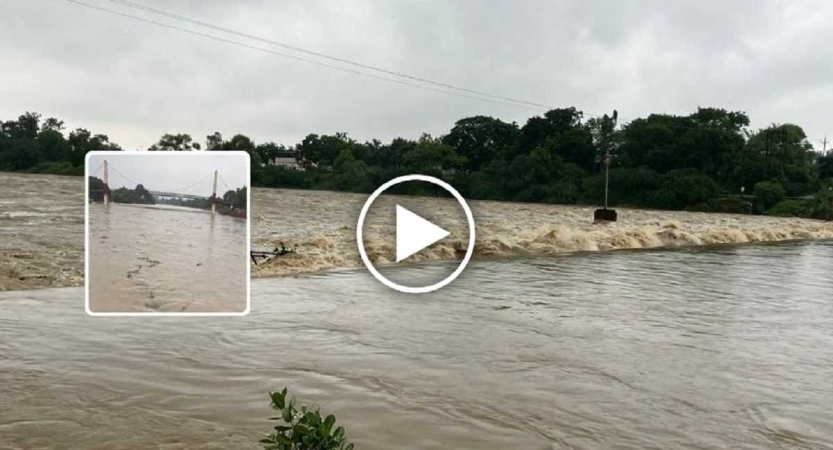 खतरे के निशान के करीब पहुंची खारुन नदी, जलस्तर देखने उमड़ी भीड़