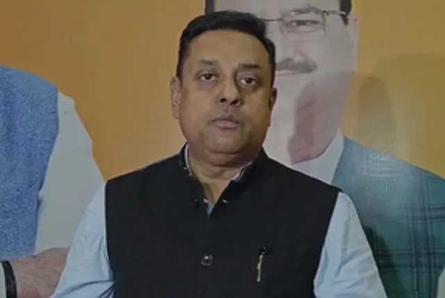 सोनिया-राहुल को पूरे हिंदुस्तान से माफी मांगनी चाहिए : भाजपा