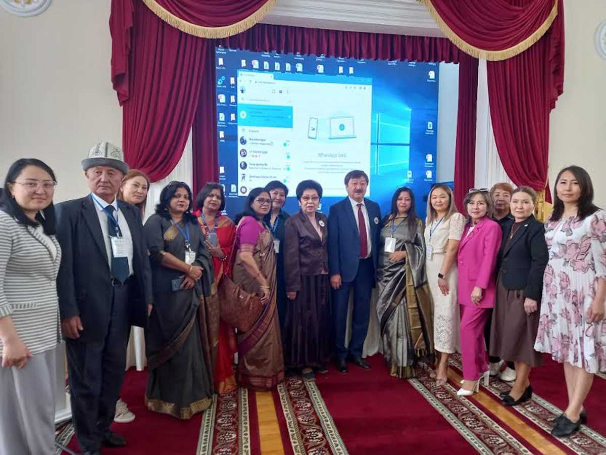 कजाकिस्तान में जेपी इंटरनेशनल स्कूल की प्रधानाचार्य ने वैज्ञानिक व्यवहारिक सम्मेलन में  हिस्सा लिया