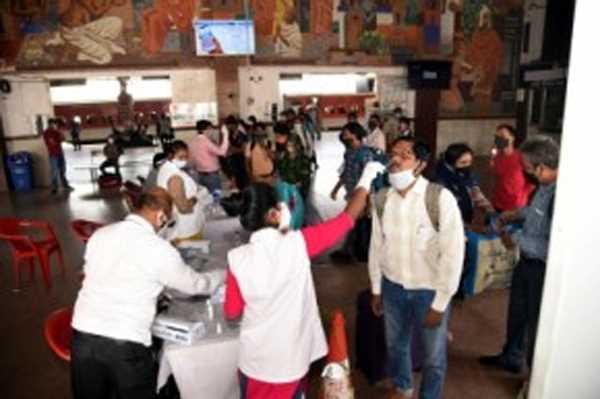 महाराष्ट्र में ओमिक्रॉन के प्रसार को देखते हुए सख्ती