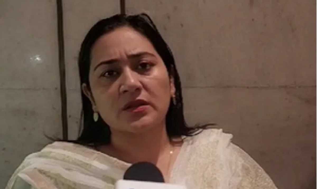 विकास, रोजगार और महिलाओं के हित होने चाहिए जम्मू-कश्मीर में चुनावी मुद्दे : डॉली शर्मा विकास, रोजगार और महिलाओं के हित होने चाहिए जम्मू-कश्मीर में चुनावी मुद्दे : डॉली शर्मा