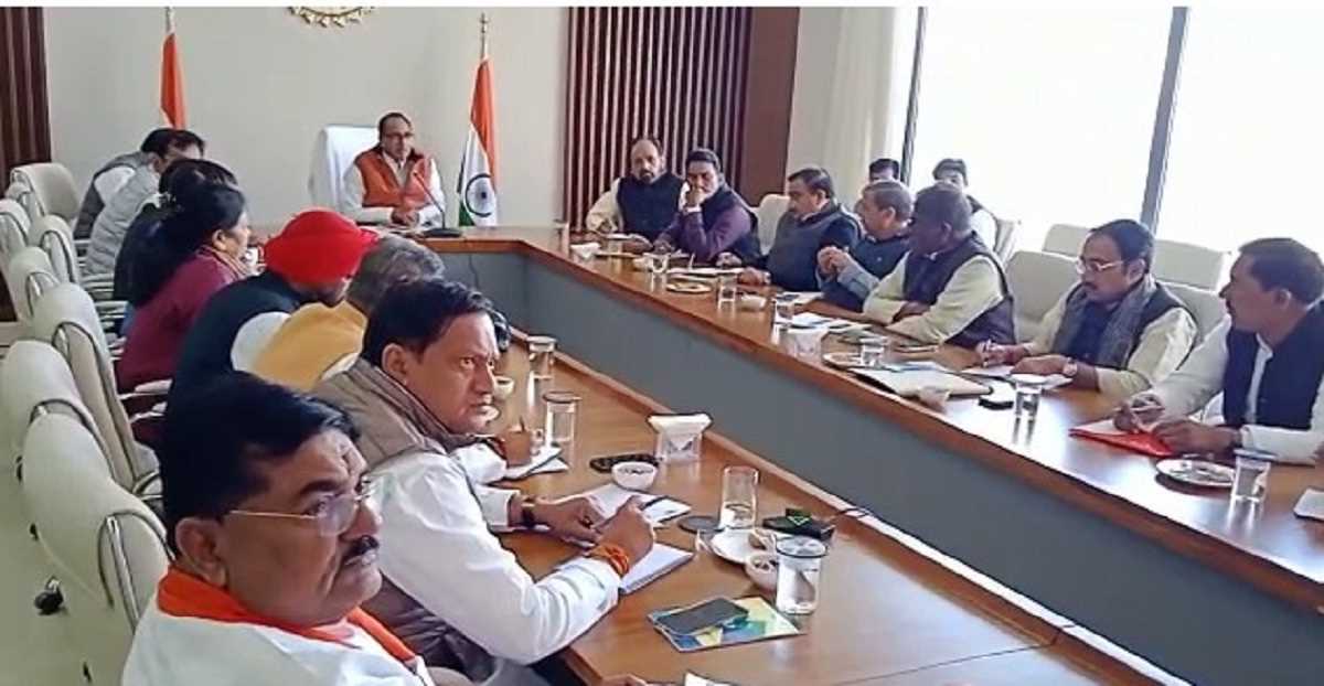 मध्यप्रदेश में बीजेपी की विकास यात्रा, मंत्री इलाकों का करें दौरा, कलेक्टर-कमिश्नर और प्रभारी मंत्रियों में हो समन्वय